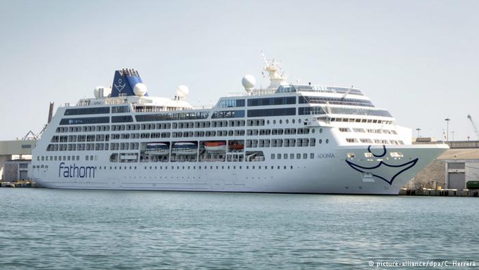 First US cruise liner in more than 50 years leaves Miami for Cuba